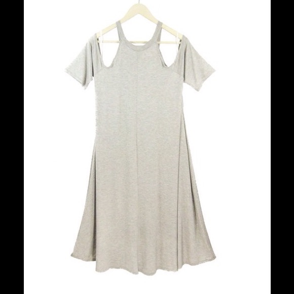 FINAL PRICE | Cut-Out Shoulder Dress - Plus Size - Picture 4 of 4