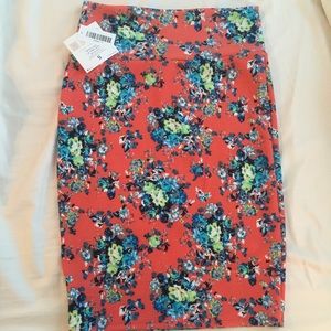NWT LuLaRoe skirt Cassie style size Small
