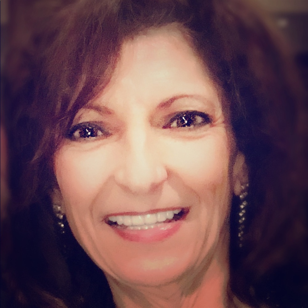 Meet your Posher, Denise