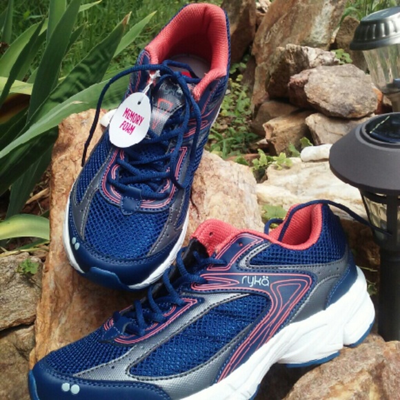 SOLD2neighbor       Ryka Veritas running shoes - Picture 2 of 3