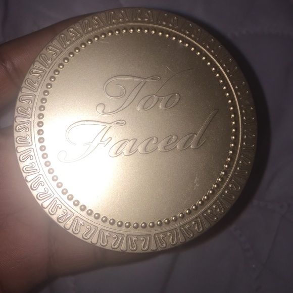 Too faced bronzer