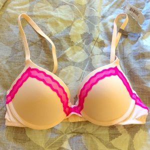 NWT Aerie pink Bridget bra in 34b. New w/ tags.