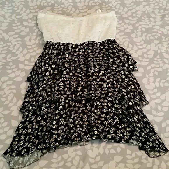 DEB daisy and lace strapless sundress - Picture 3 of 4