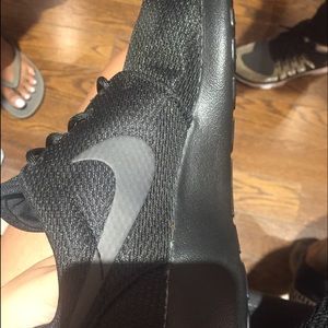 Nike roshe black