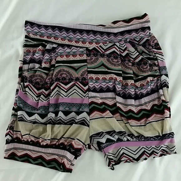 Buy 1 get 1 free! New harem shorts - Picture 2 of 4