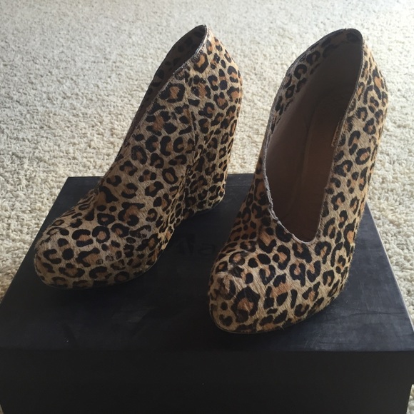 Leopard wedged heels