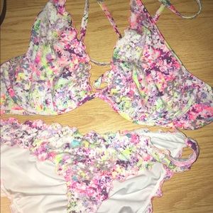 Floral VS ruffle bathing suit top & bottoms