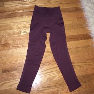 Lululemon zone in tight maroon crops