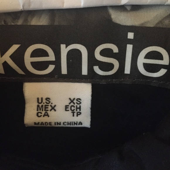 Kensie large button black ruffle blazer/jacket - Picture 4 of 4