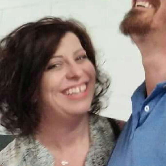 Meet your Posher, Jessica - Picture 1 of 1