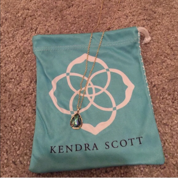 Kendra Scott KIRI Necklace in Abalone Shell