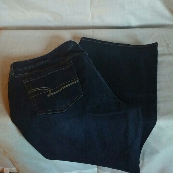 ON HOLD American Eagle Favorite Boyfriend Jeans