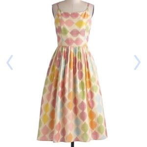 High Socie-tea dress in macaroon