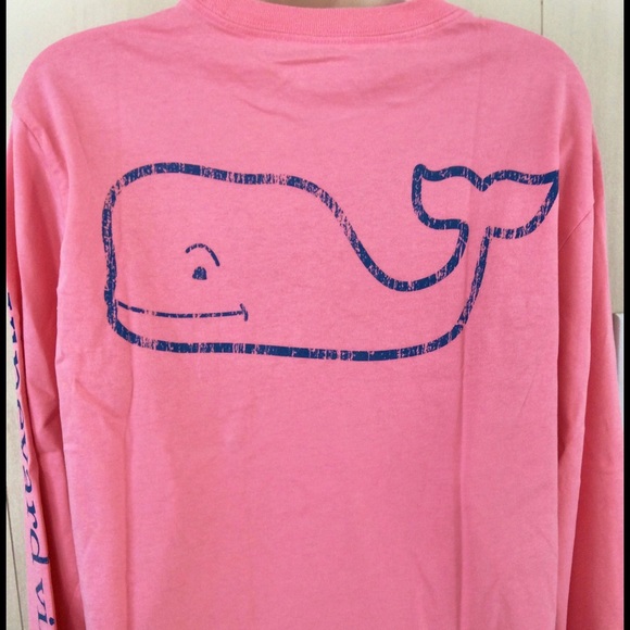 ❌SOLD❌Long Sleeve Distressed Whale Graphic Tee - Picture 2 of 4