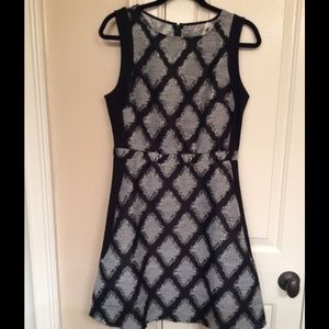 EUC Size L Creative commune dress