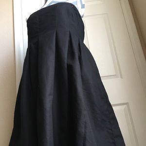 "J. CREW" BLACK STRAPLESS PLEATED ZIP FLARED DRESS