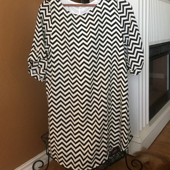 Everly chevron dress - Picture 4 of 4