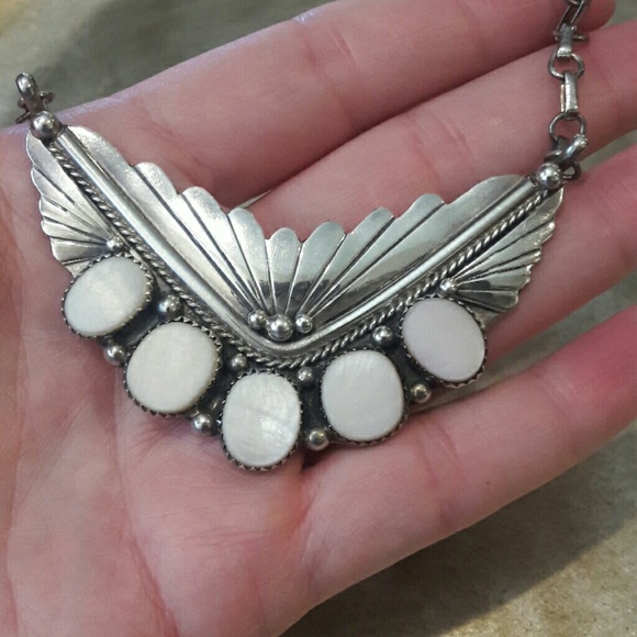 Vintage Jewelry - Beautiful Old Pawn Sterling MOP 17" Necklace