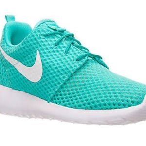 Meet your Posher, Whitney