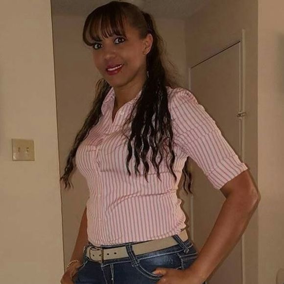 Meet your Posher, Esmeralda - Picture 1 of 1