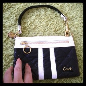 Coach Poppy Ski clutch handbag