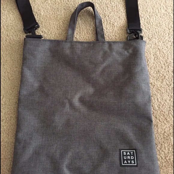 Cross body laptop purse