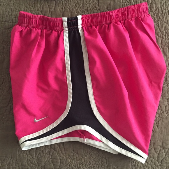 [SOLD] Pink & Black Nike Dri-Fit Shorts - S - Picture 2 of 4