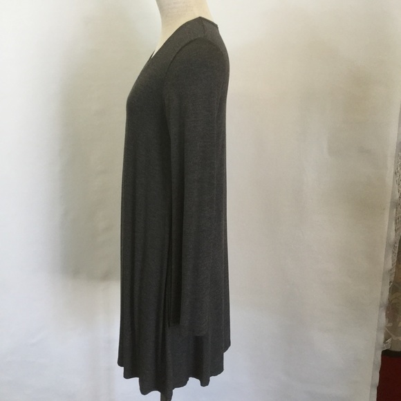 Criss Cross Vee Dress - Picture 3 of 4