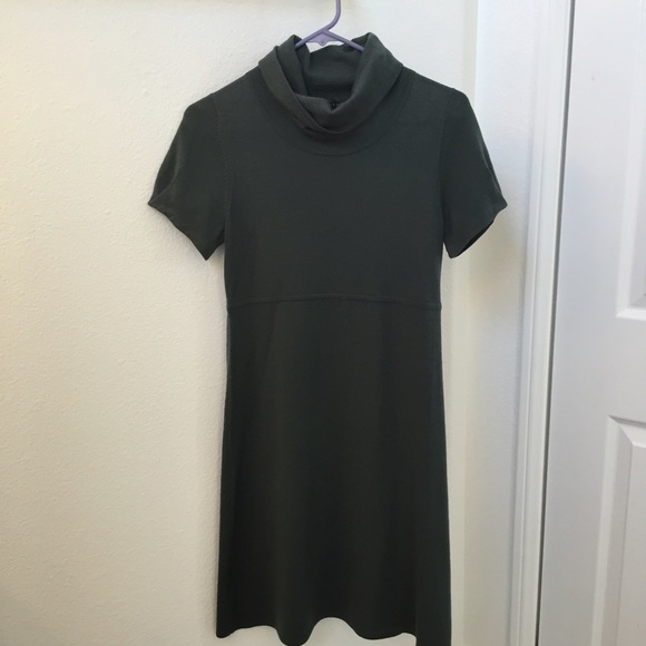Theory hunter green sweater dress