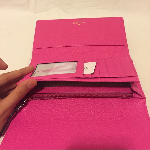 SOLD 🆕 Kate Spade New York Sandra Wallet 👝✨ - Picture 4 of 4