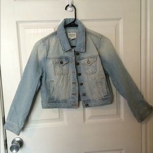 Cropped denim jacket