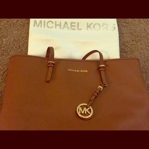 WILL SHIP IMMEDIATELY❤️😍 MK Brown Bag