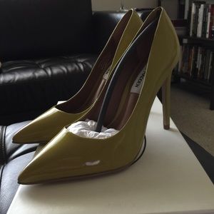 Steve Madden Proto Pump