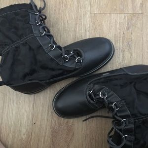 Coach snow boots!