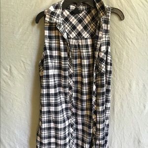 Sleeveless flannel
