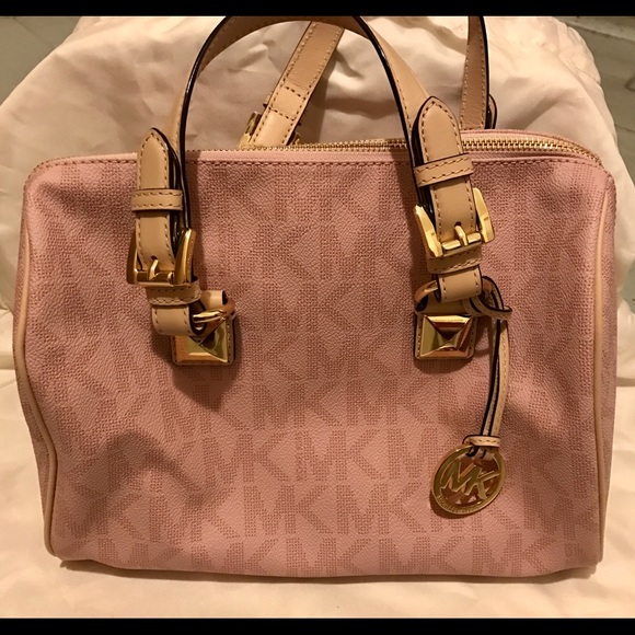 *SOLD* Michael Kors Grayson Stachel Pink 👛✨ - Picture 4 of 4