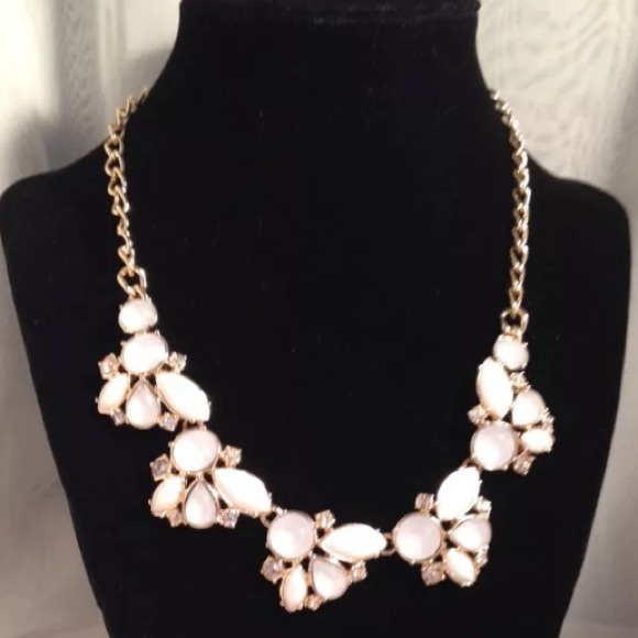 Floral Cluster Collar Necklace - Picture 2 of 3