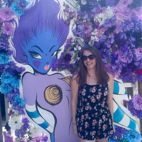 Meet your Posher, Laura