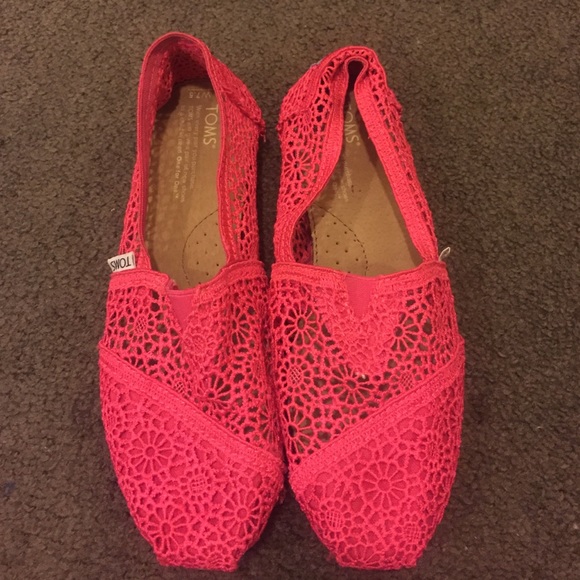 Lace TOMS