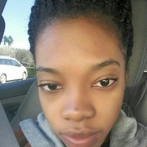 Meet your Posher, Emmy