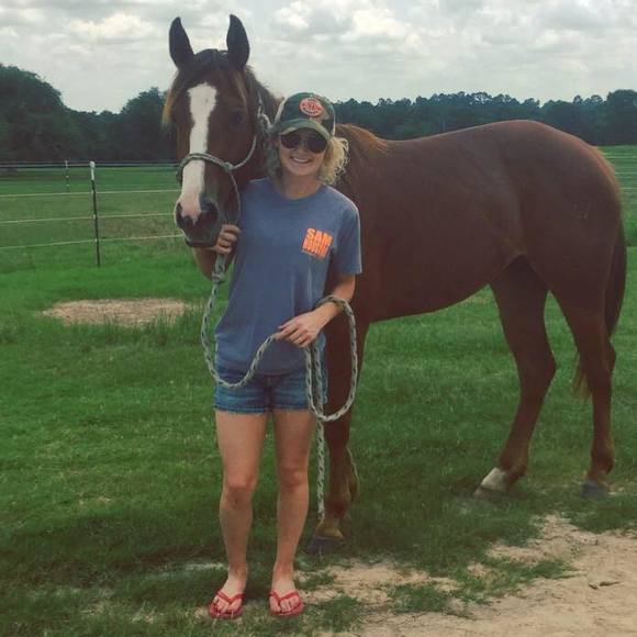 Meet your Posher, Caley