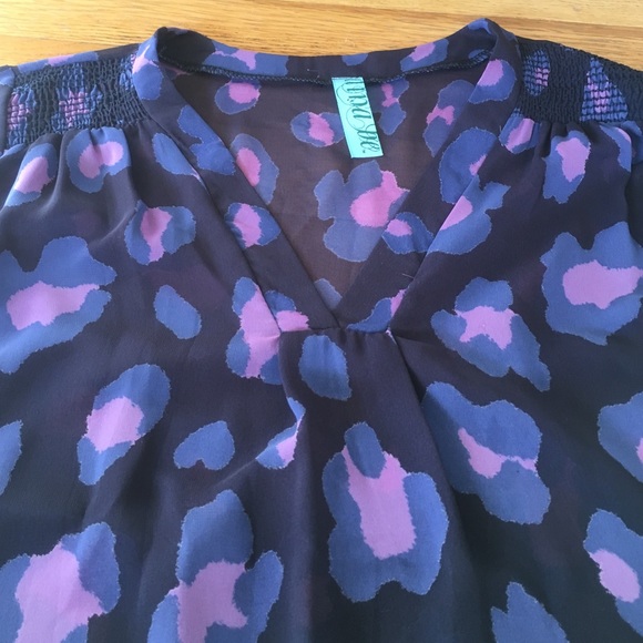 Blouse - Picture 2 of 2