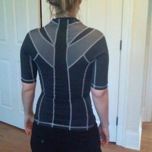 IntelliSkin posture tee