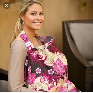 NWT - bebe au lait nursing cover in papillon