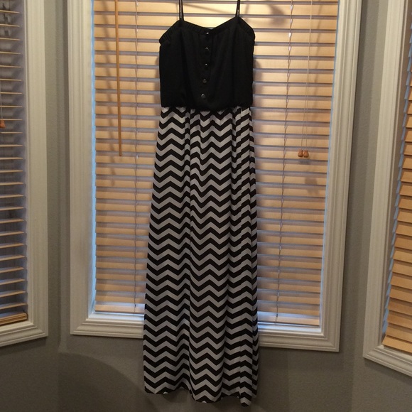 Strapless Chevron Print Maxi Dress