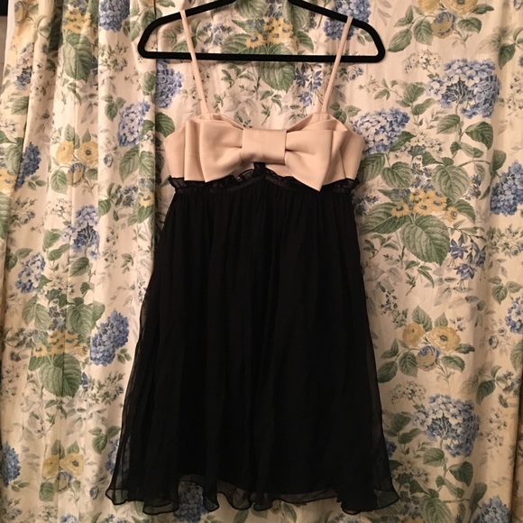 NWT Betsy Johnson dress size 4.