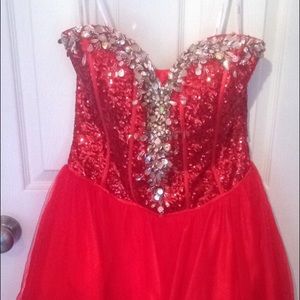 Mac Duggal short formal dress