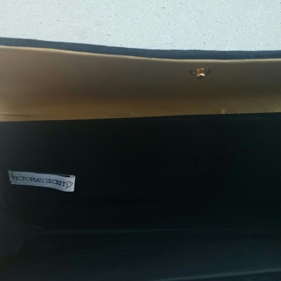 Victoria's Secret clutch purse - Picture 4 of 4