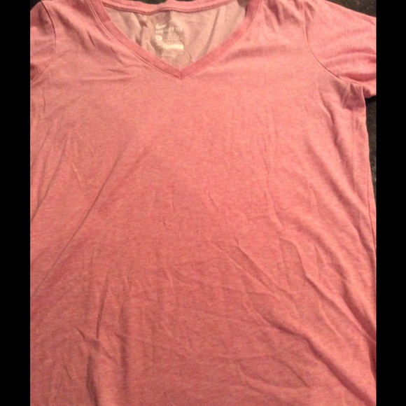 Nike tee. Dry fit - Picture 1 of 2