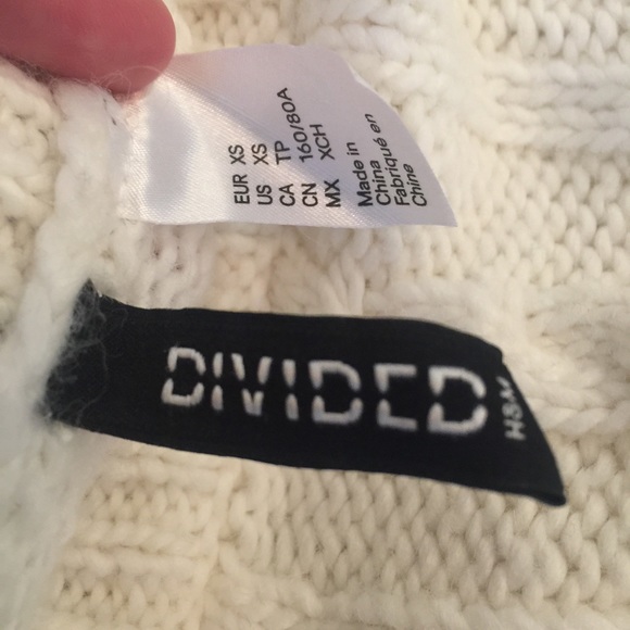 Knitted - Picture 3 of 3